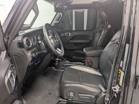 Used 2023 Jeep Wrangler Unlimited Rubicon 4xe AWD/4WD image 22