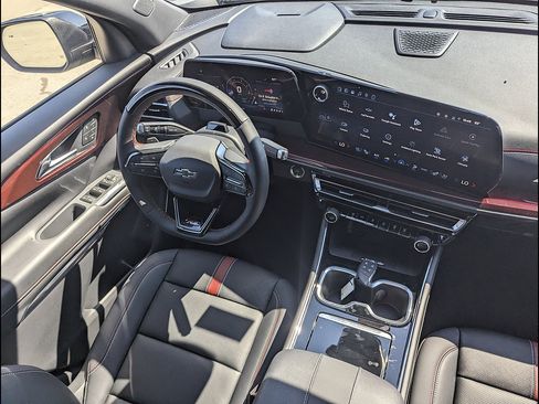 New 2026 Chevrolet Traverse RS AWD/4WD image 10