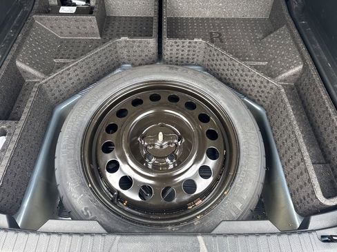 Used 2019 Ford Edge SEL image 41