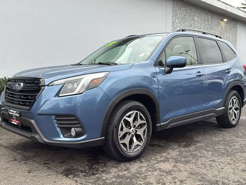 Used 2022 Subaru Forester Premium image 1