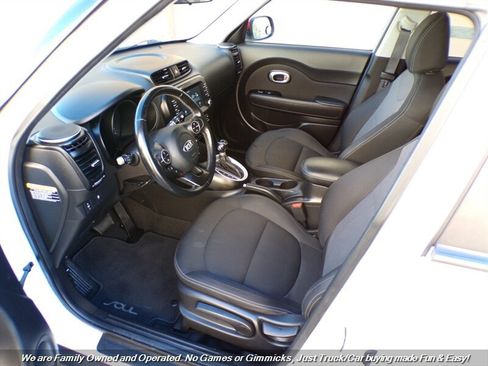 Used 2019 Kia Soul + image 16