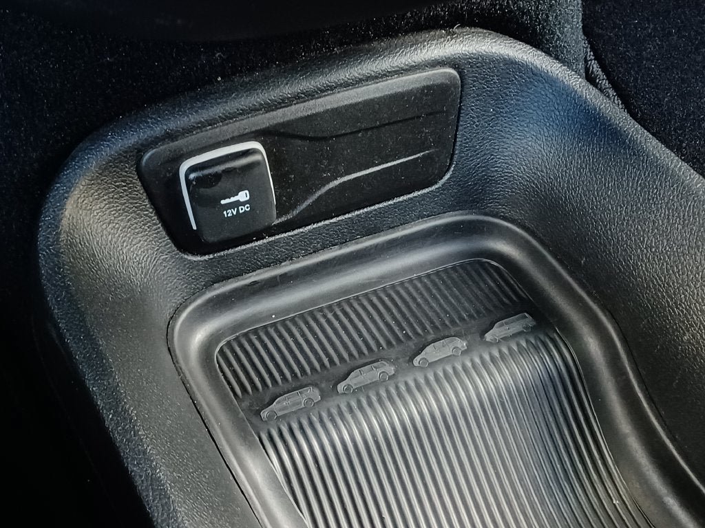 Used 2025 Chrysler Pacifica Select FWD image 21