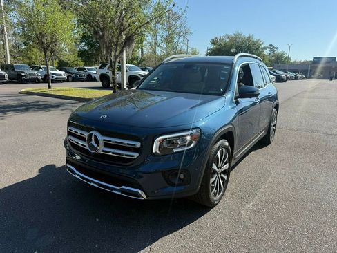 Used 2023 Mercedes-Benz GLB 250 image 1