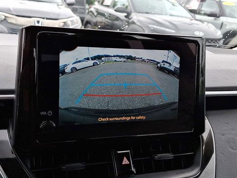 Used 2024 Toyota Corolla LE image 18