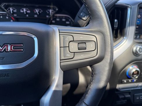 Used 2022 GMC Sierra 1500 SLT w/ SLT Convenience Package AWD/4WD image 16