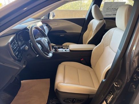 New 2025 Lexus RX 450h AWD w/ Luxury Package image 5