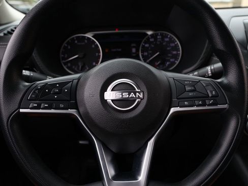 Used 2025 Nissan Sentra SV FWD image 24