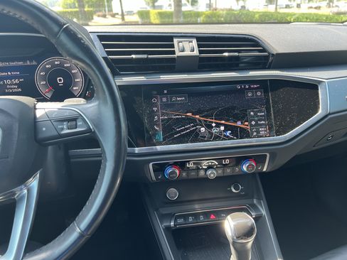 Used 2019 Audi Q3 2.0T Premium Plus w/ Premium Plus Package AWD/4WD image 18