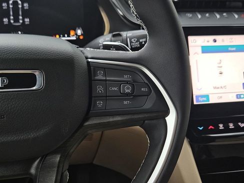 New 2026 Jeep Grand Cherokee L Limited image 18