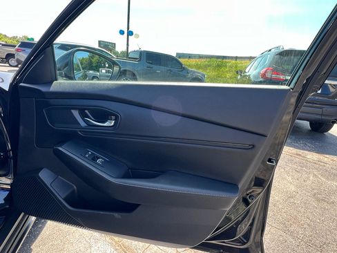 Used 2023 Honda Accord Sport image 19