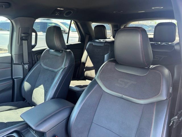 Used 2025 Ford Explorer ST AWD/4WD image 24