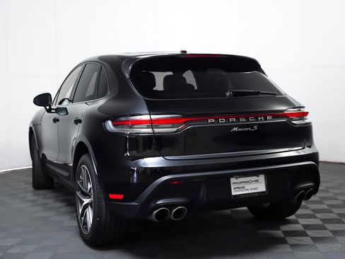Certified 2025 Porsche Macan S image 3