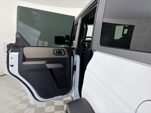 Used 2023 Ford Bronco Wildtrak AWD/4WD image 12