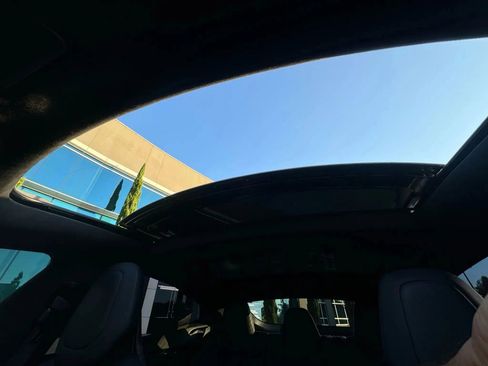 Used 2018 Tesla Model S 75D AWD/4WD image 33