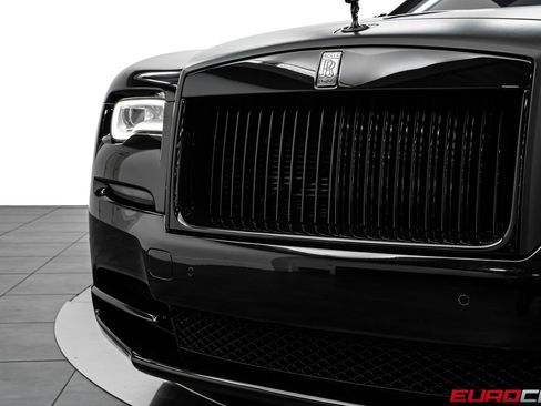 Used 2019 Rolls-Royce Wraith RWD image 12