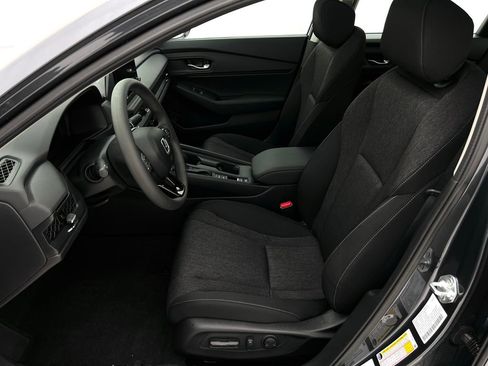 Used 2025 Honda Accord SE image 13