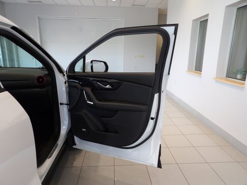 Used 2021 Chevrolet Blazer RS w/ Enhanced Convenience Package AWD/4WD image 27