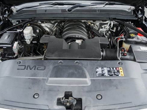 Used 2018 GMC Yukon Denali image 21