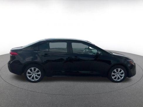 Used 2025 Toyota Corolla LE FWD image 7