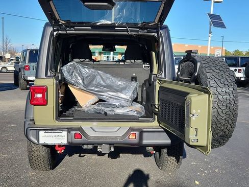 New 2026 Jeep Wrangler Unlimited Rubicon w/ Technology Group image 14