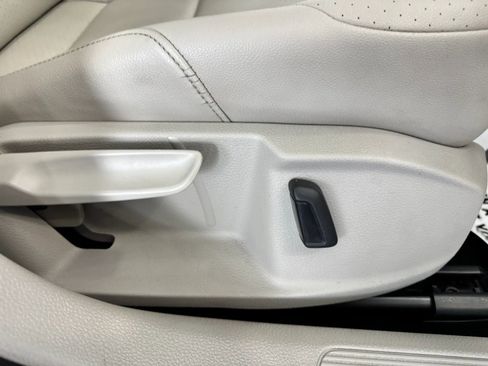 Used 2017 Volkswagen Golf Alltrack SE image 14