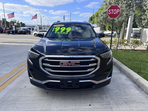 Used 2020 GMC Terrain SLT w/ Preferred Package image 2