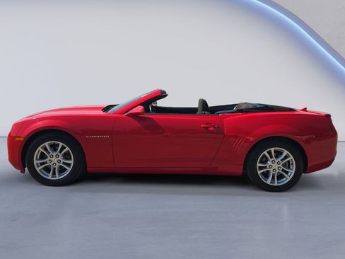 Used 2013 Chevrolet Camaro LT RWD image 2