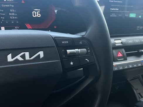 Used 2025 Kia K4 FWD image 30
