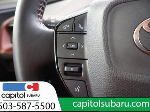 Used 2024 Toyota Prius Prime FWD image 18