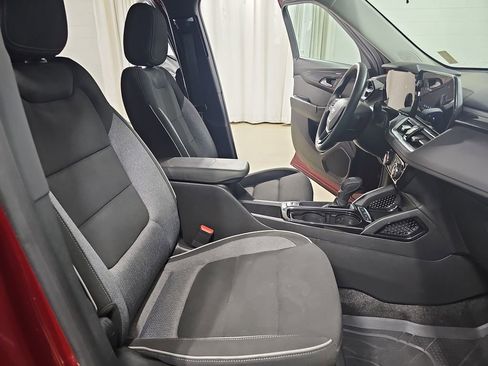 Used 2024 Chevrolet TrailBlazer LT w/ Driver Confidence Package AWD/4WD image 13