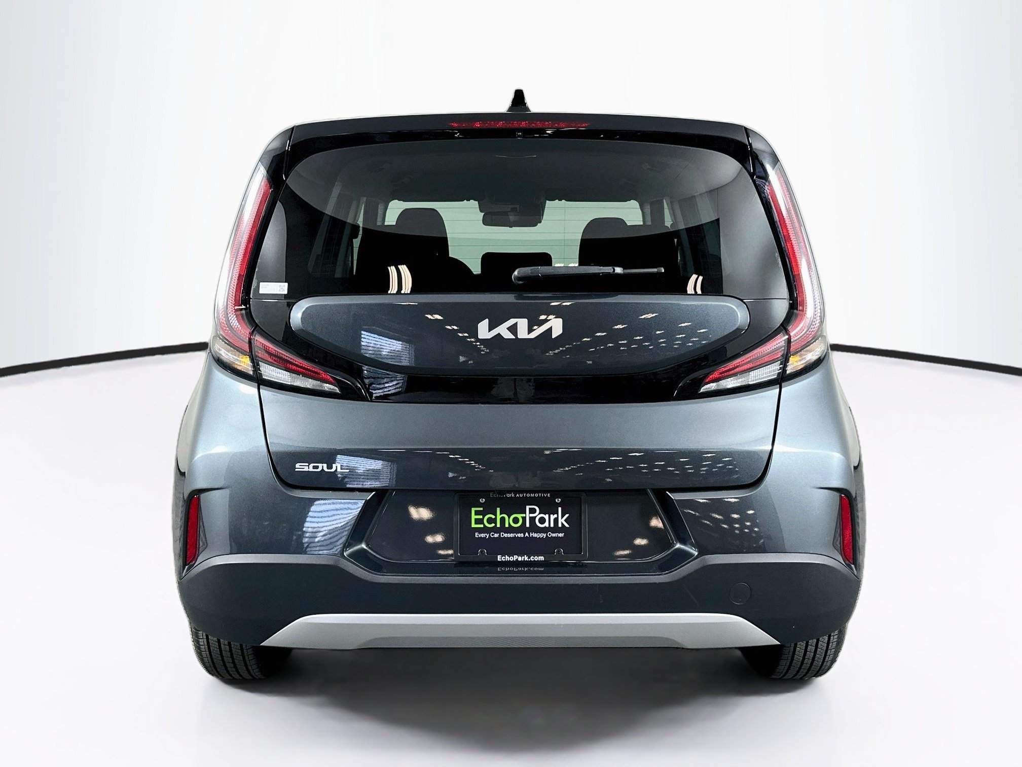 Used 2025 Kia Soul LX w/ LX Technology Package FWD image 7