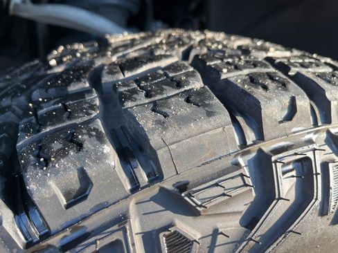 Used 2024 GMC Sierra 1500 AT4 w/ Technology Package image 10