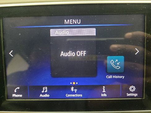 Used 2021 Nissan Versa SV image 25