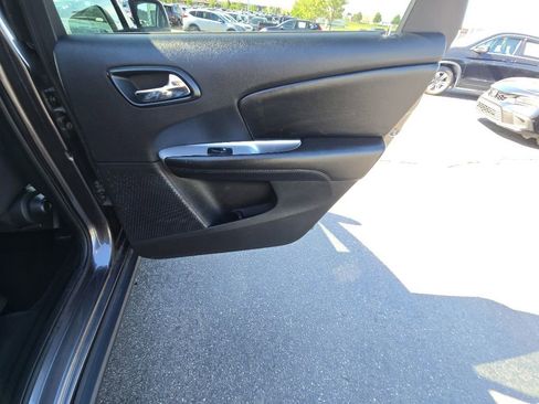 Used 2018 Dodge Journey SE w/ Blacktop Package FWD image 27