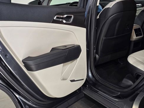 Used 2024 Kia Sportage EX image 36