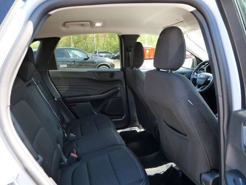 Used 2025 Ford Escape Active AWD/4WD image 9