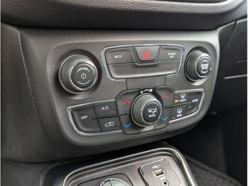 Used 2019 Jeep Compass Trailhawk AWD/4WD image 60