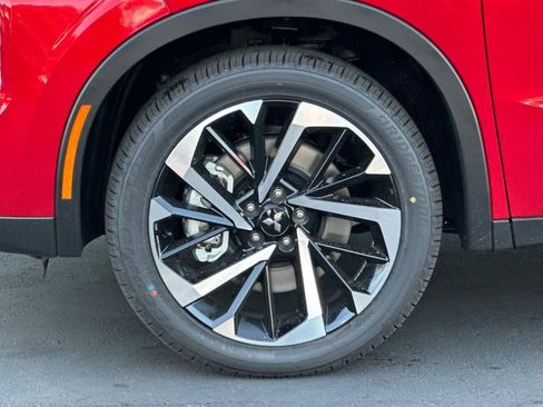 New 2025 Mitsubishi Outlander SE image 26