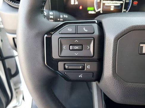 Used 2025 Toyota Land Cruiser 1958 image 33