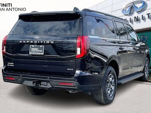 Used 2025 Ford Expedition Max Active AWD/4WD image 2