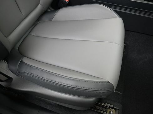 New 2026 Subaru Outback Premium image 12