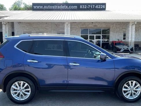 Used 2018 Nissan Rogue SV w/ Sun & Sound Touring Package AWD/4WD image 6