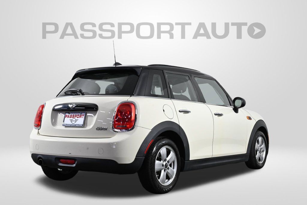 Used 2017 MINI Cooper 4-Door Hardtop FWD image 7