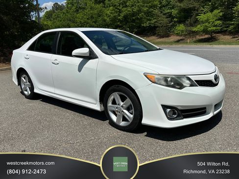 Used 2013 Toyota Camry SE FWD image 2