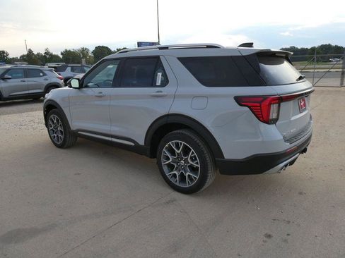 New 2027 Ford Explorer Platinum AWD/4WD image 7