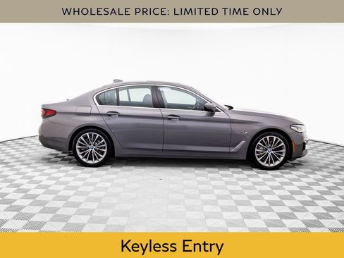 Used 2022 BMW 530e xDrive image 6