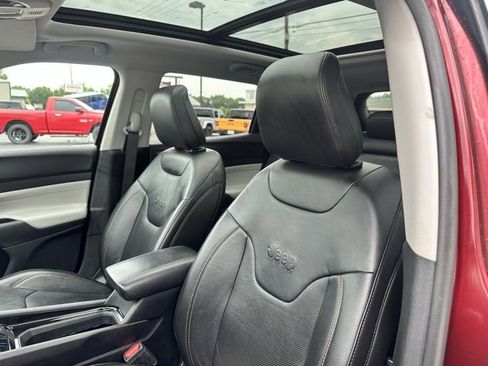 Used 2022 Jeep Compass Limited w/ Sun and Sound Group image 25