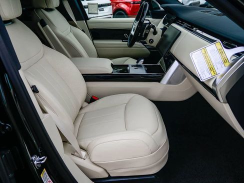 New 2026 Land Rover Range Rover SE AWD/4WD image 17