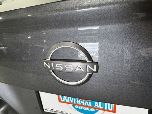Used 2025 Nissan Versa SV FWD image 31