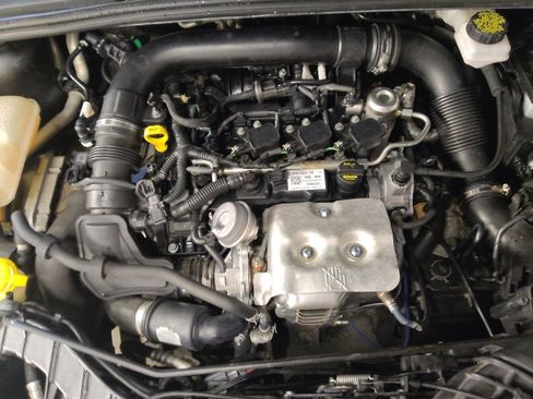 Used 2018 Ford Focus SE image 30